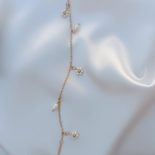 Bracelet de cheville avec des fleurs perles blanches en acier inoxydable